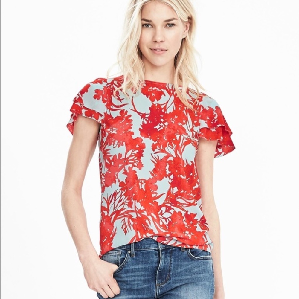 Banana Republic floral flutter sleeve blouse